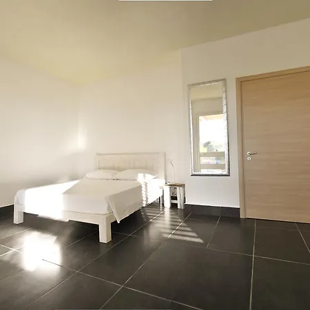 Masseria Borgo Monaci بيت ضيافة *